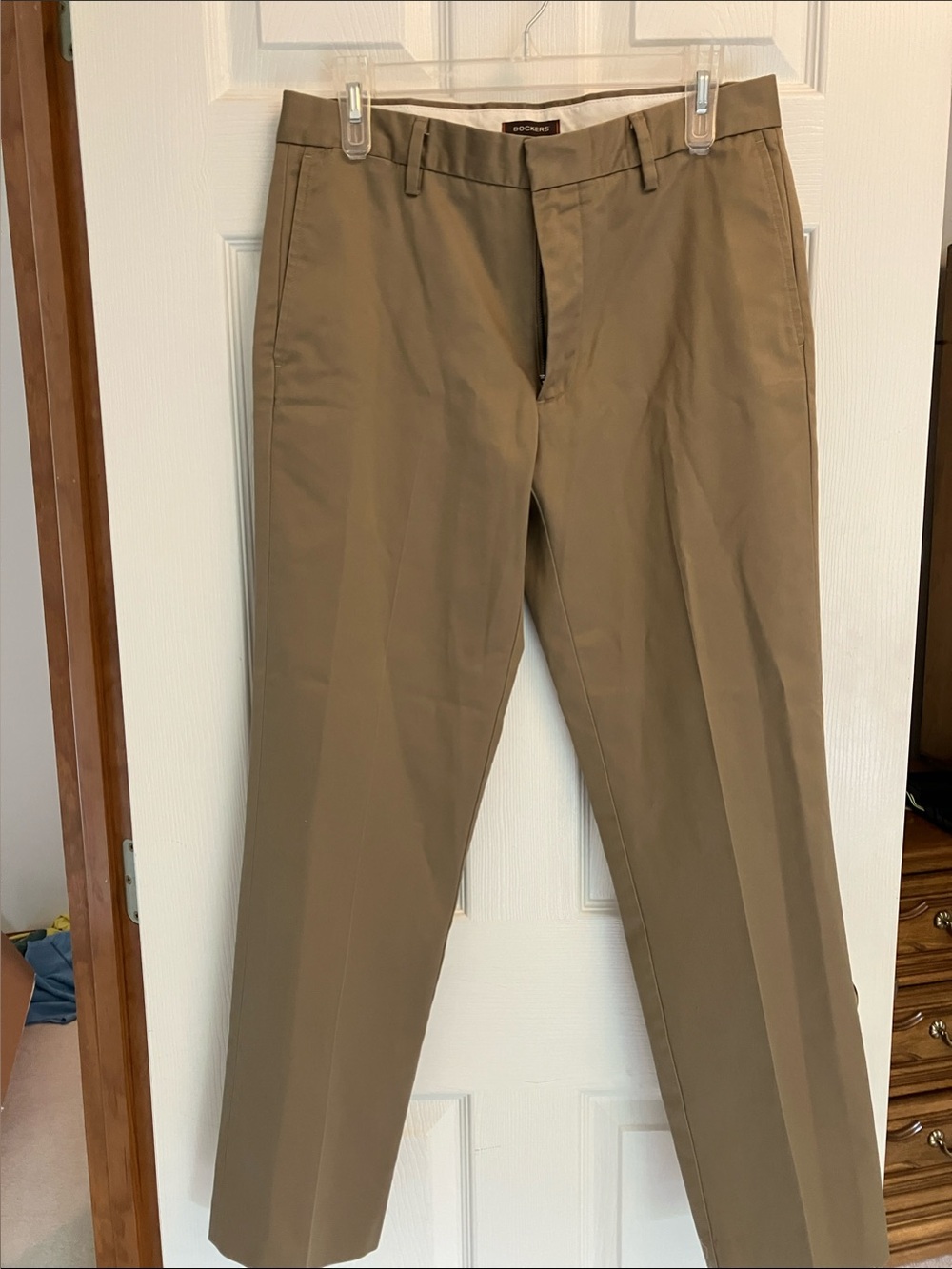 Dockers Men’s Chinos in Tan